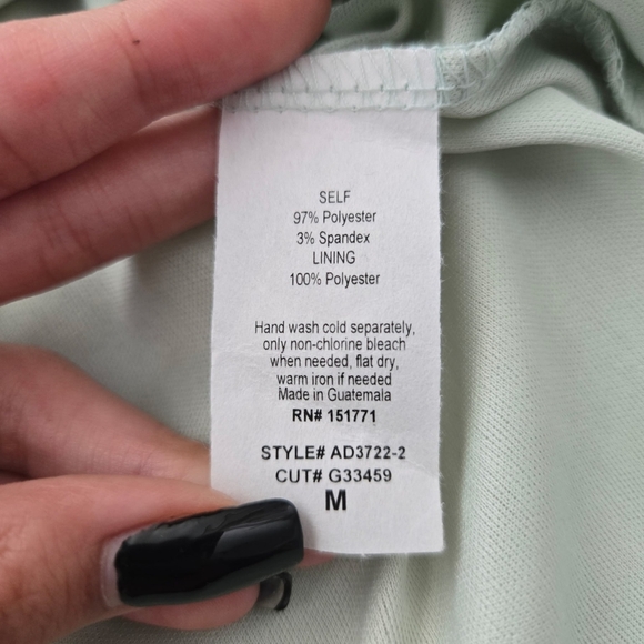 GILLI Floral Midi Dress. Color: Sage Multi. Size Medium. New. - Picture 6 of 7